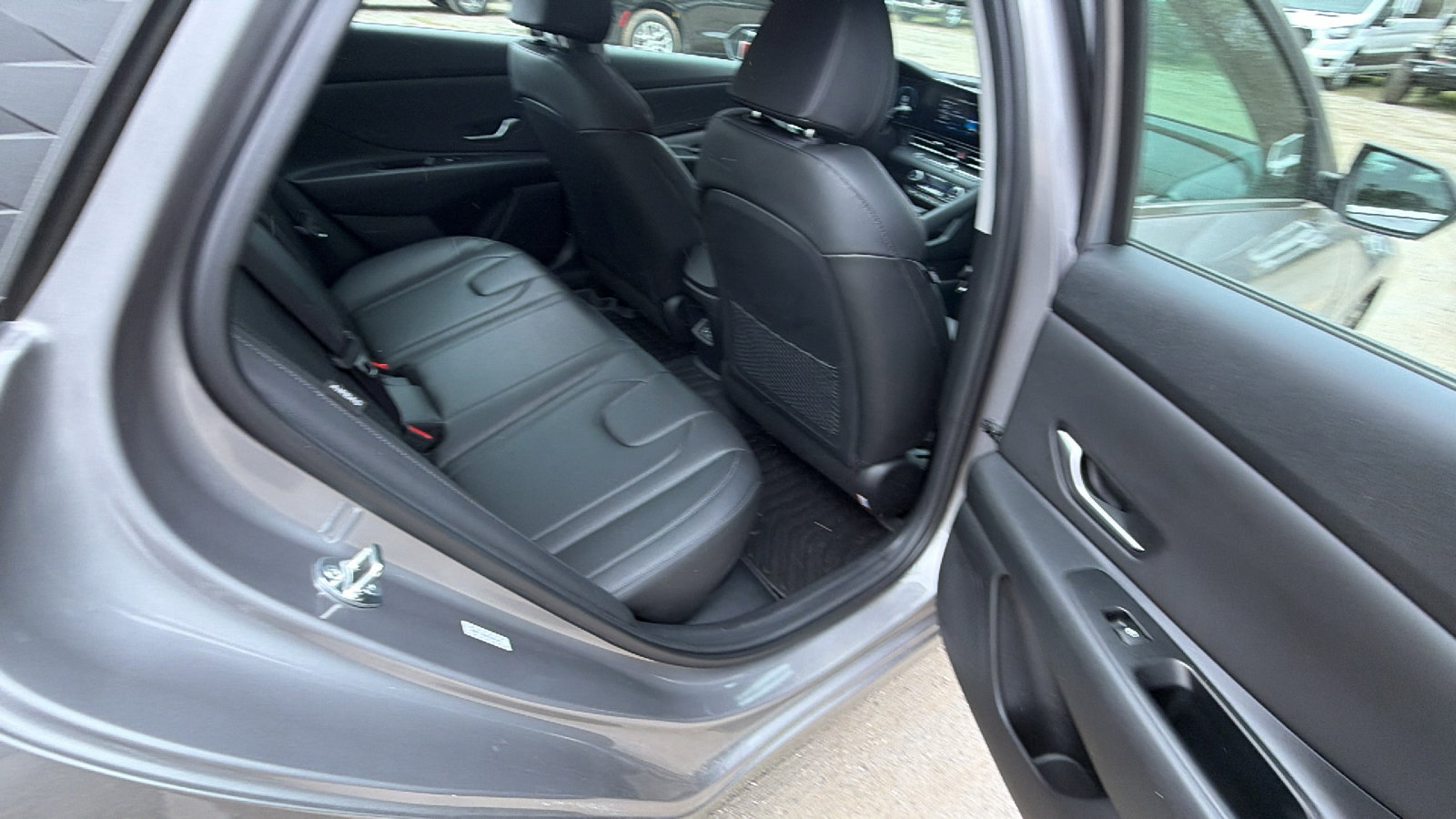 Used 2024 Hyundai Elantra Limited image 22