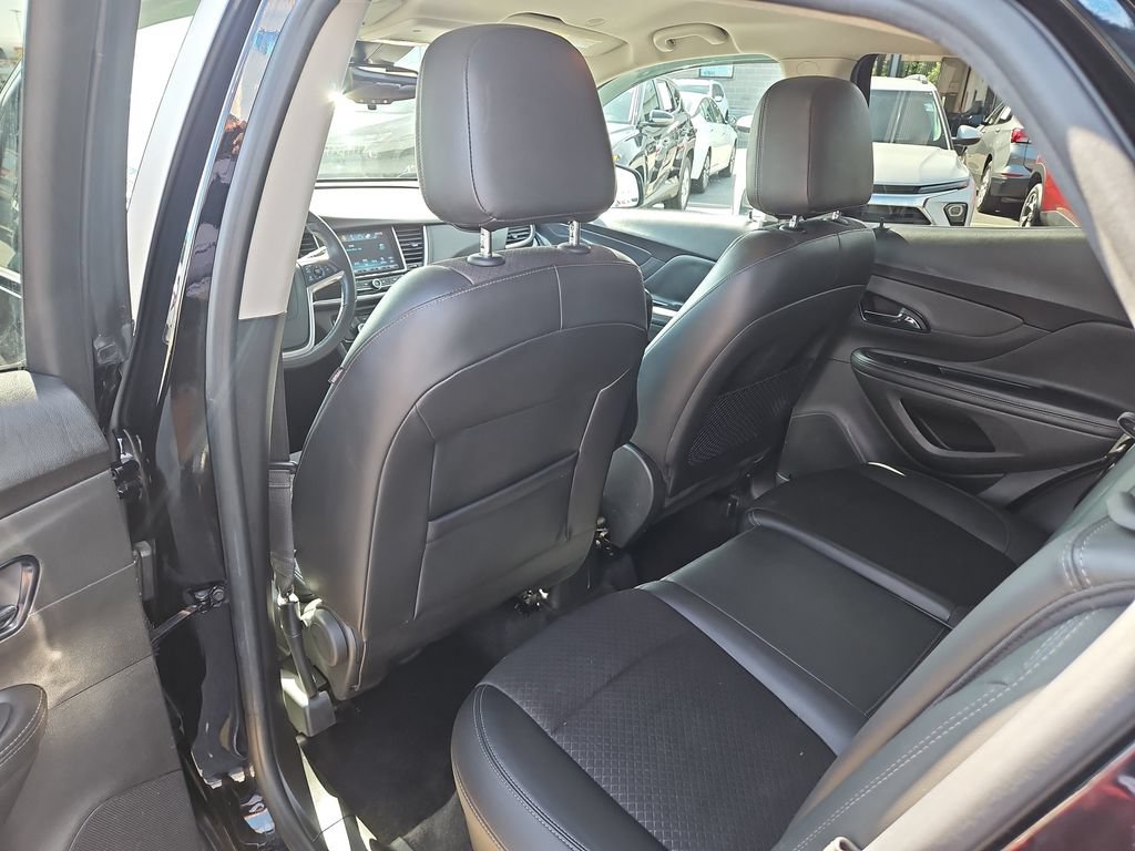 Used 2021 Buick Encore Preferred FWD image 16