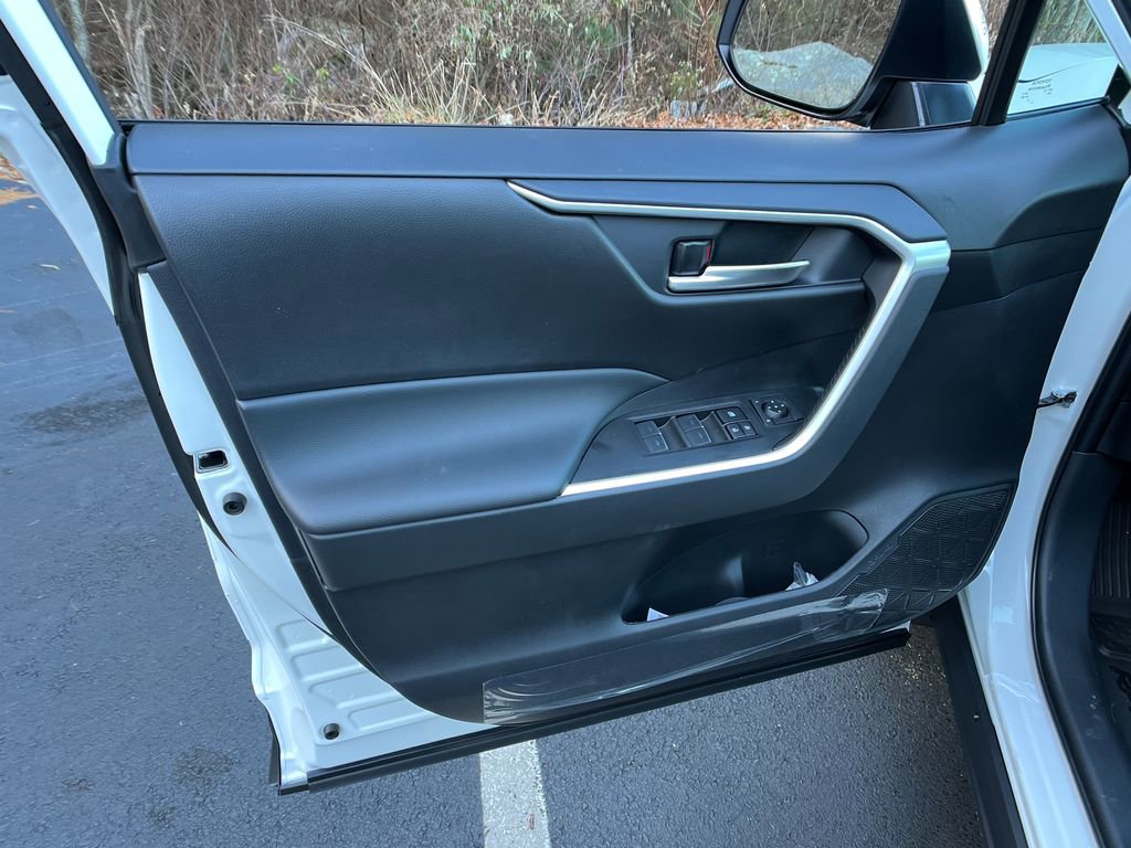 New 2025 Toyota RAV4 XLE w/ Convenience Package image 11