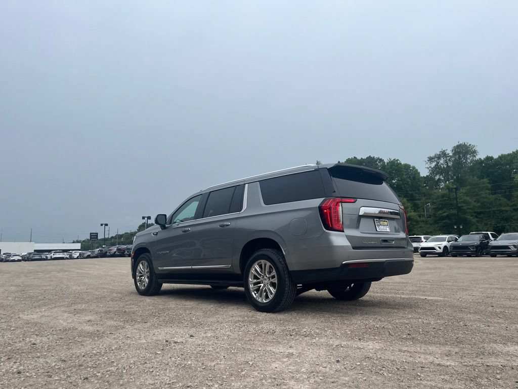 Used 2023 GMC Yukon XL SLT w/ SLT Premium Package AWD/4WD image 5