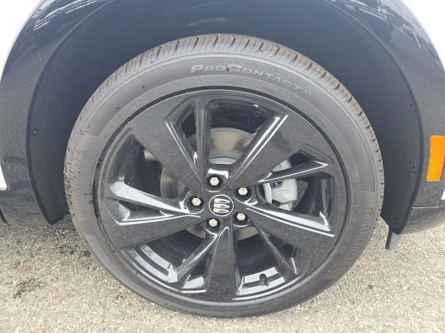 New 2025 Buick Envision Sport Touring image 8