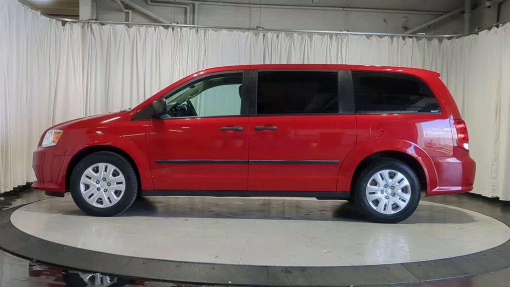 Used 2016 Dodge Grand Caravan American Value Package FWD image 6
