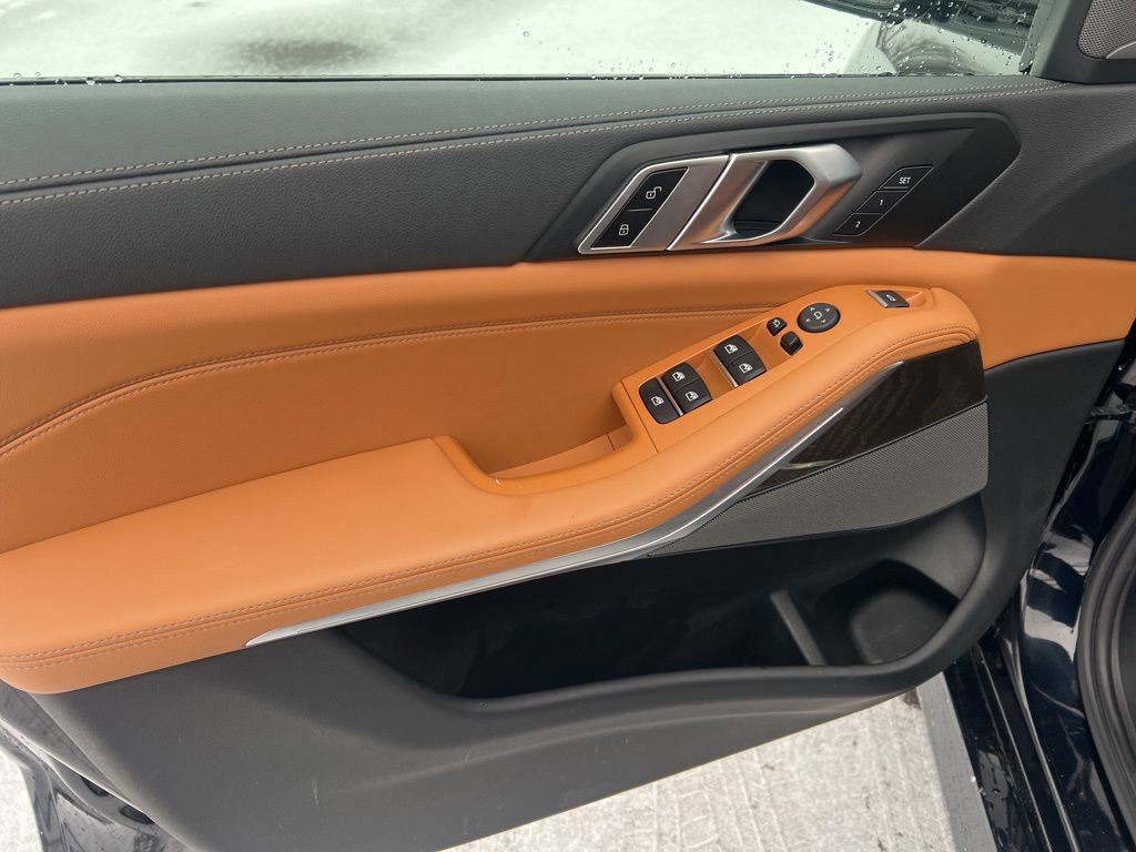 Used 2023 BMW X5 xDrive40i w/ M Sport Package image 7