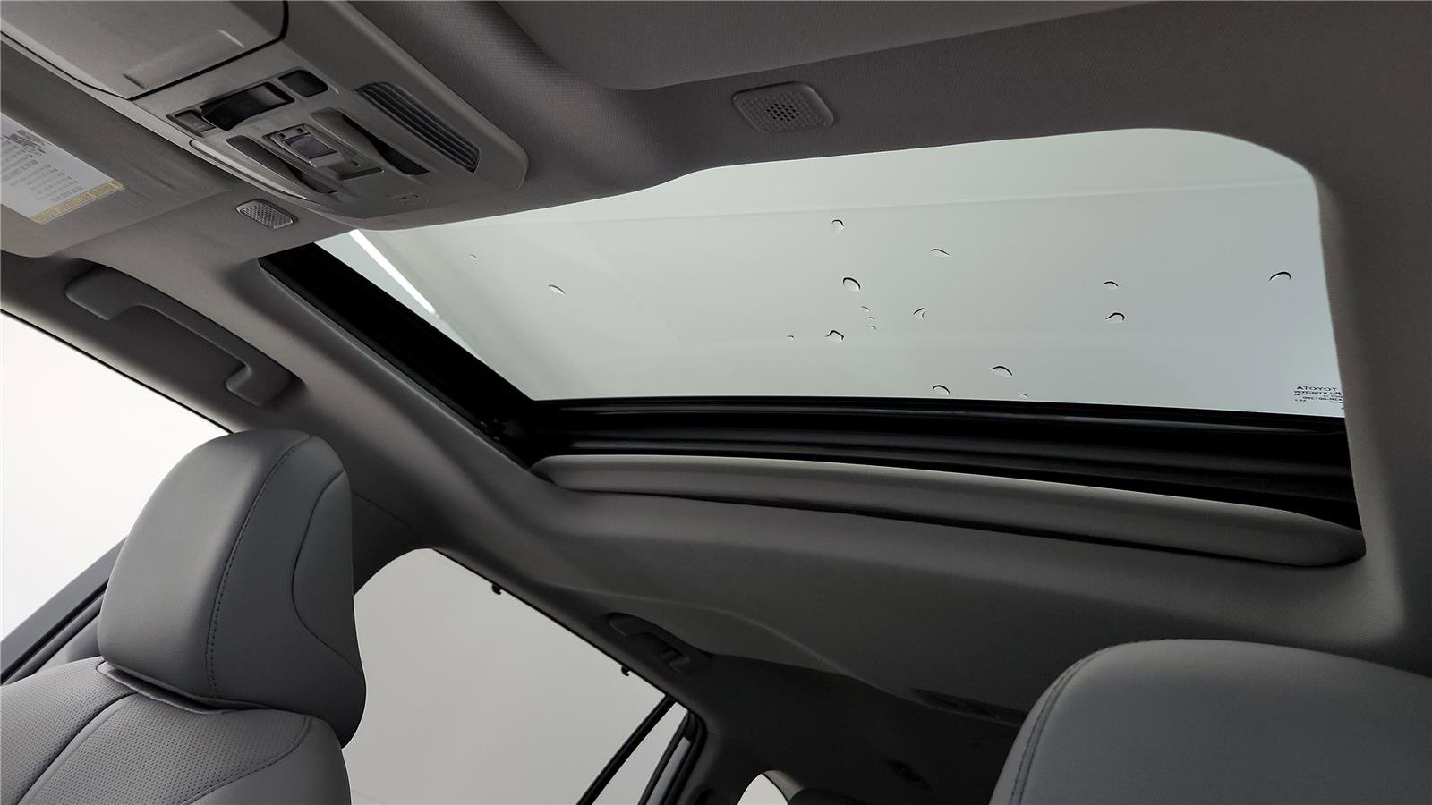 Used 2023 Toyota Highlander Limited image 39