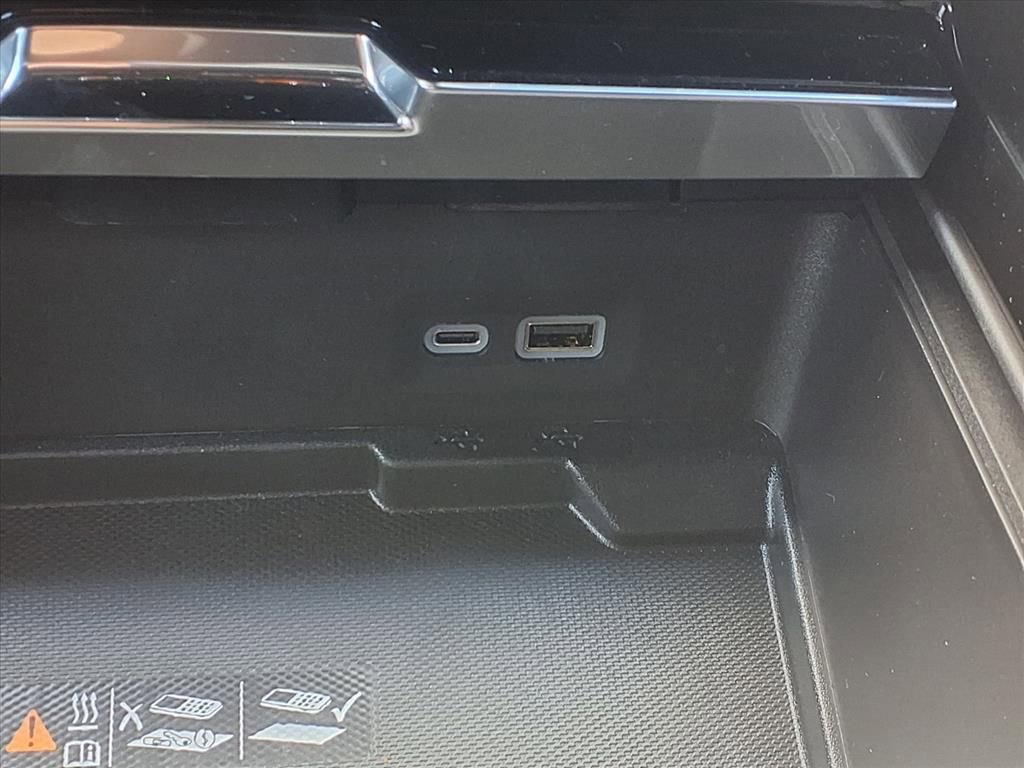 New 2026 GMC Yukon Denali w/ Denali Reserve Package image 10