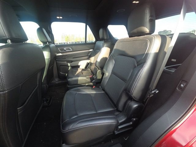 Used 2019 Ford Explorer Limited w/ Ford Safe & Smart Package image 18