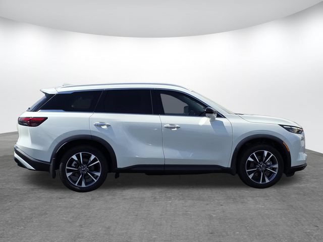 Used 2023 INFINITI QX60 Luxe w/ Cargo Package AWD/4WD image 3