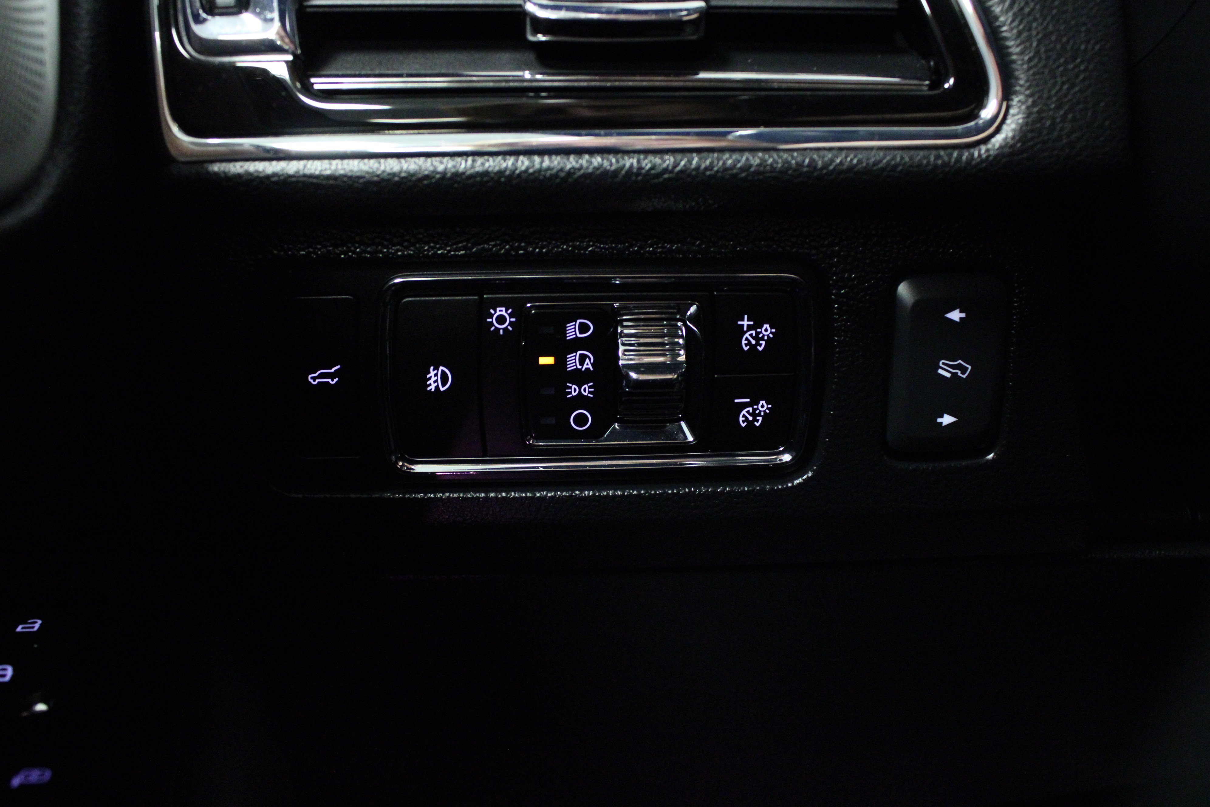 Used 2023 Lincoln Navigator Reserve AWD/4WD image 22