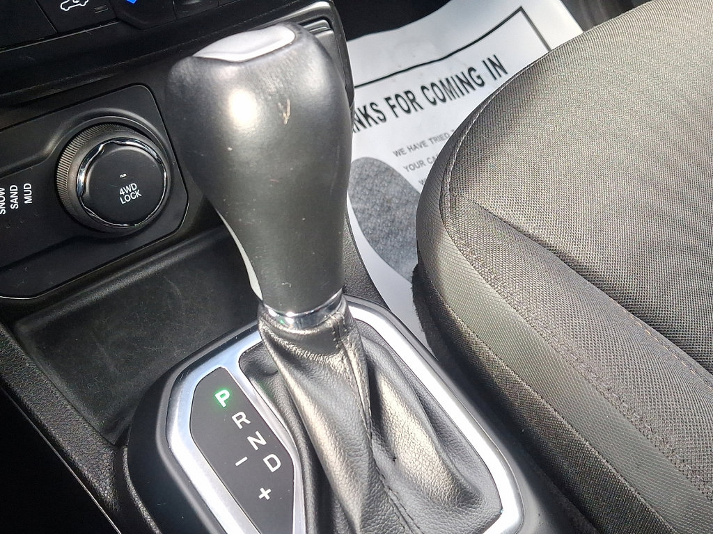 Certified 2023 Jeep Renegade Latitude image 30