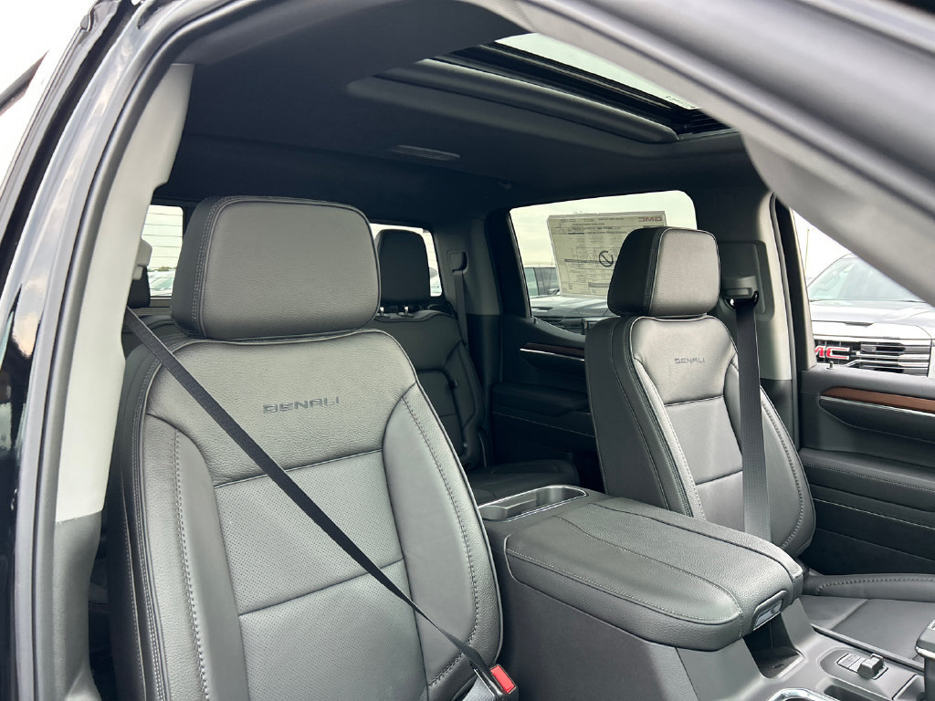 New 2026 GMC Sierra 1500 Denali w/ Denali Reserve Package AWD/4WD image 39