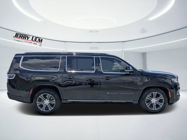 Used 2023 Jeep Grand Wagoneer L 4WD w/ Flexible Seating Group image 2