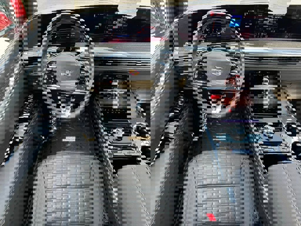 Used 2025 Cadillac Escalade V image 15