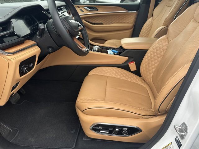 Used 2024 Jeep Grand Cherokee L Summit image 9