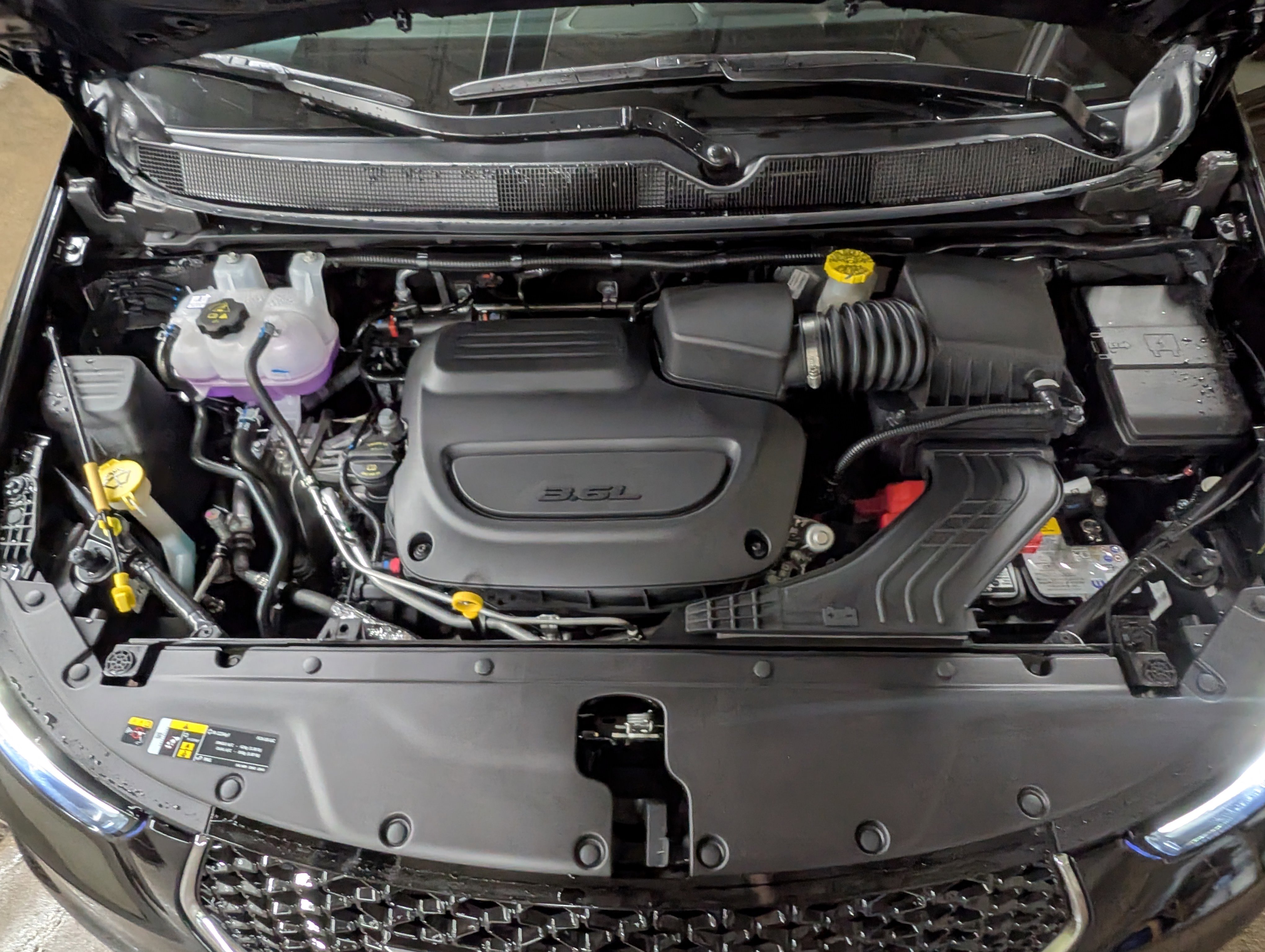 New 2026 Chrysler Pacifica Select image 3