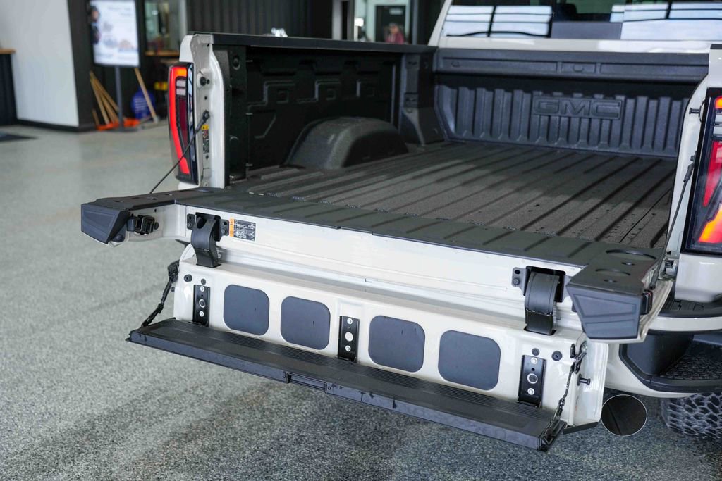 Used 2026 GMC Sierra 2500 AT4 w/ AT4 Premium Plus Package image 13