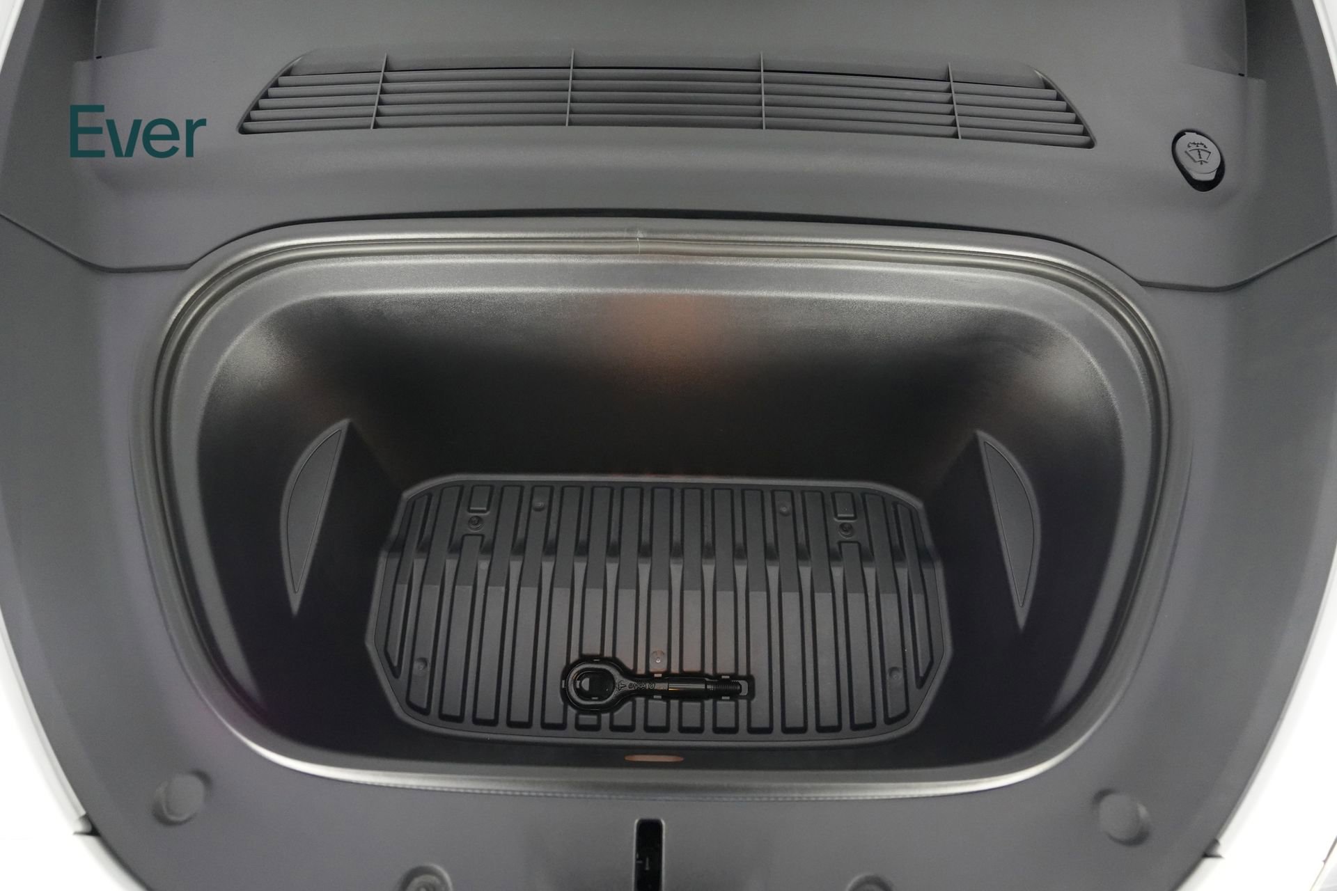 Used 2023 Tesla Model Y Long Range image 28