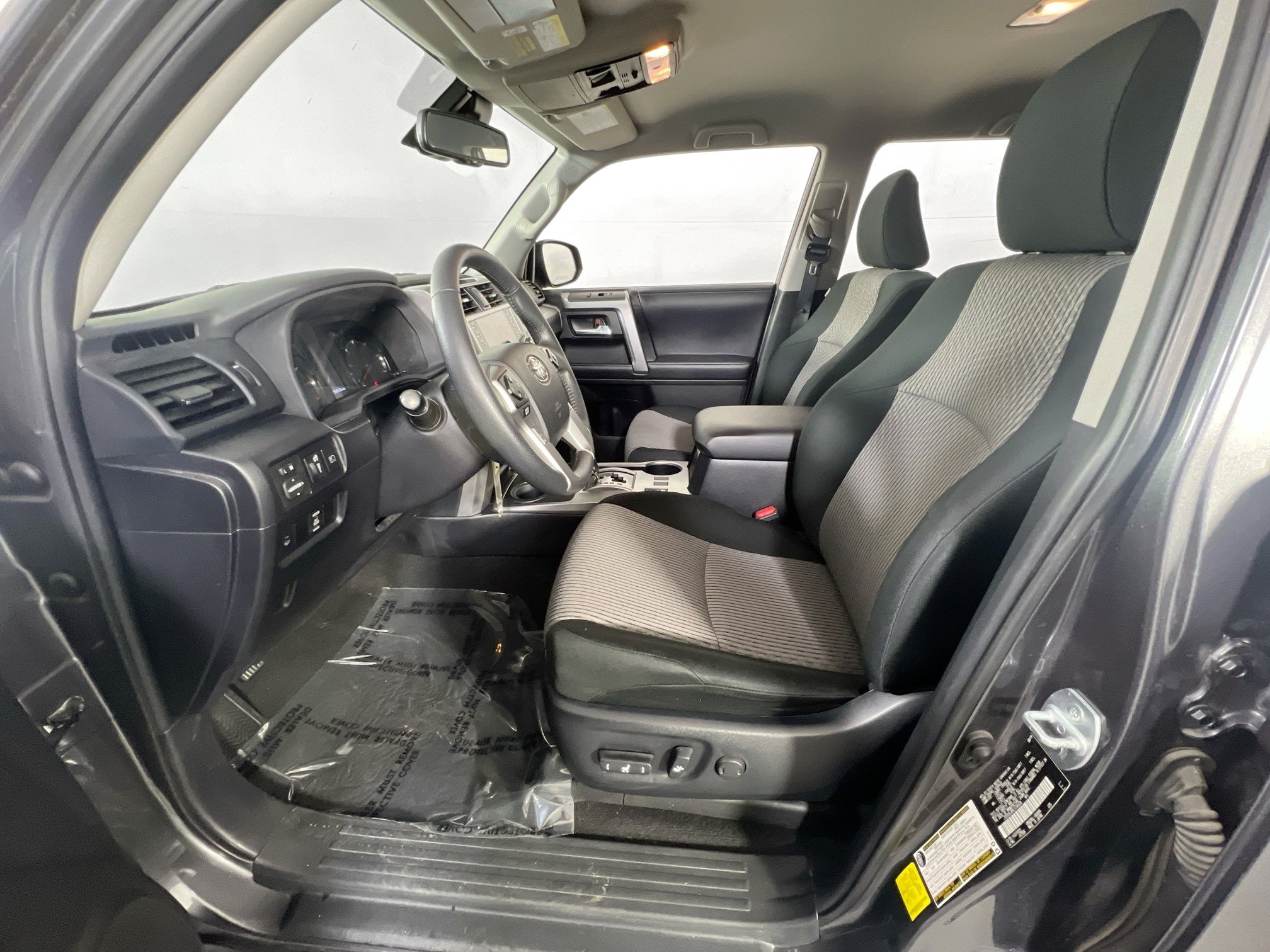 Used 2020 Toyota 4Runner SR5 AWD/4WD image 20