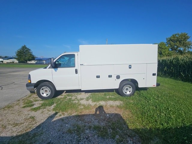 New 2025 Chevrolet Express 3500 w/ Power Convenience Package image 9