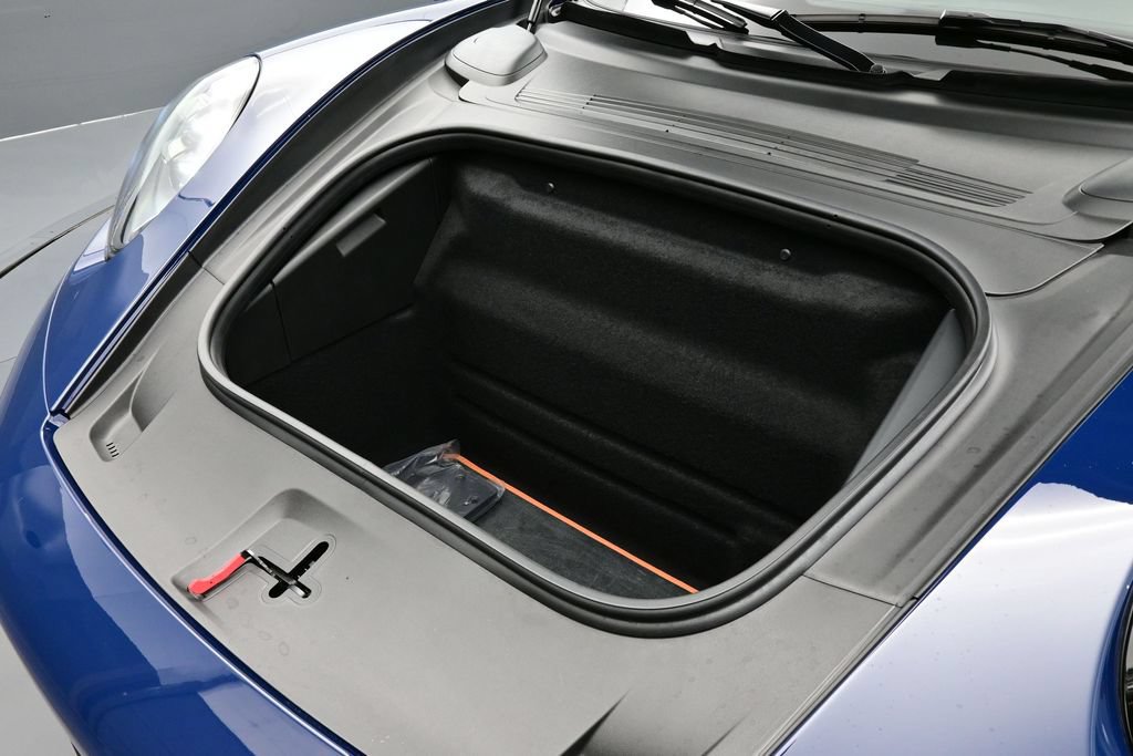 Certified 2026 Porsche 911 Targa 4 GTS AWD/4WD image 17