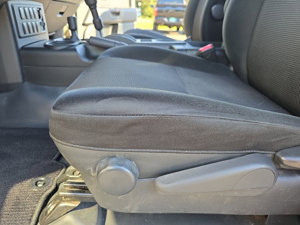 Used 2013 Toyota FJ Cruiser 4WD image 28