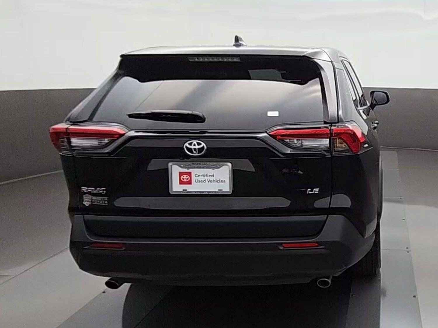 Certified 2025 Toyota RAV4 LE FWD image 8