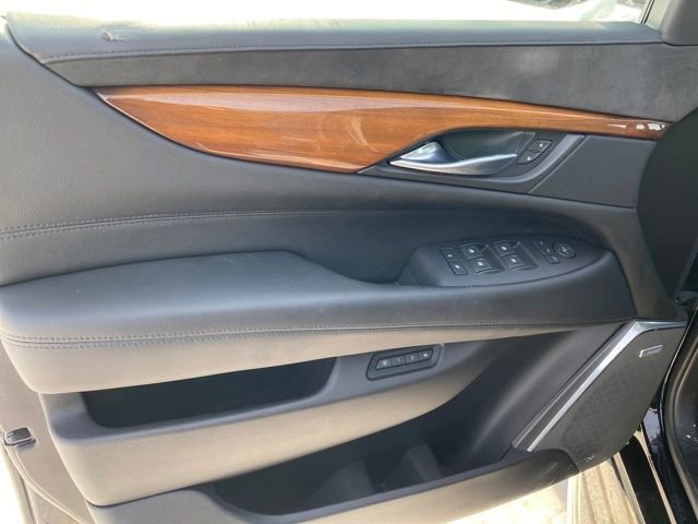 Certified 2017 Cadillac Escalade Luxury image 18