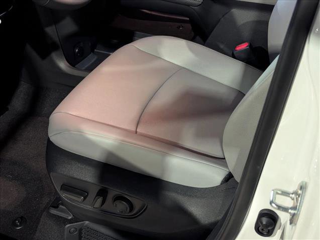 New 2026 Toyota Sienna XLE image 4