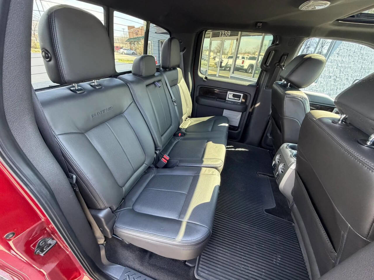 Used 2014 Ford F150 Platinum image 31