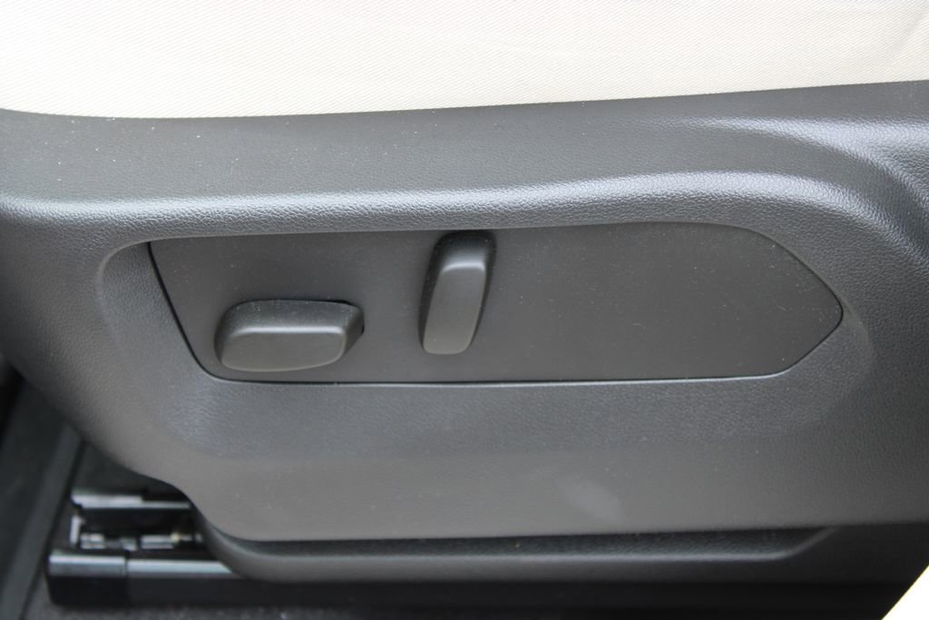 Used 2023 Buick Envision Essence w/ Technology Package I AWD/4WD image 19