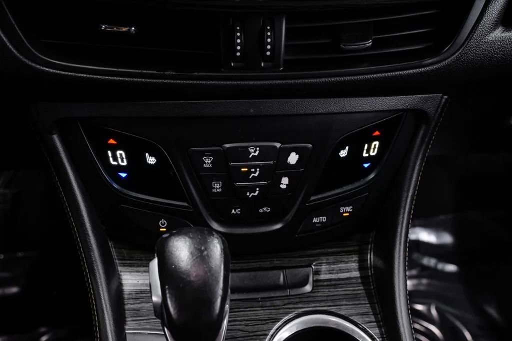 Used 2017 Buick Envision Essence FWD image 30