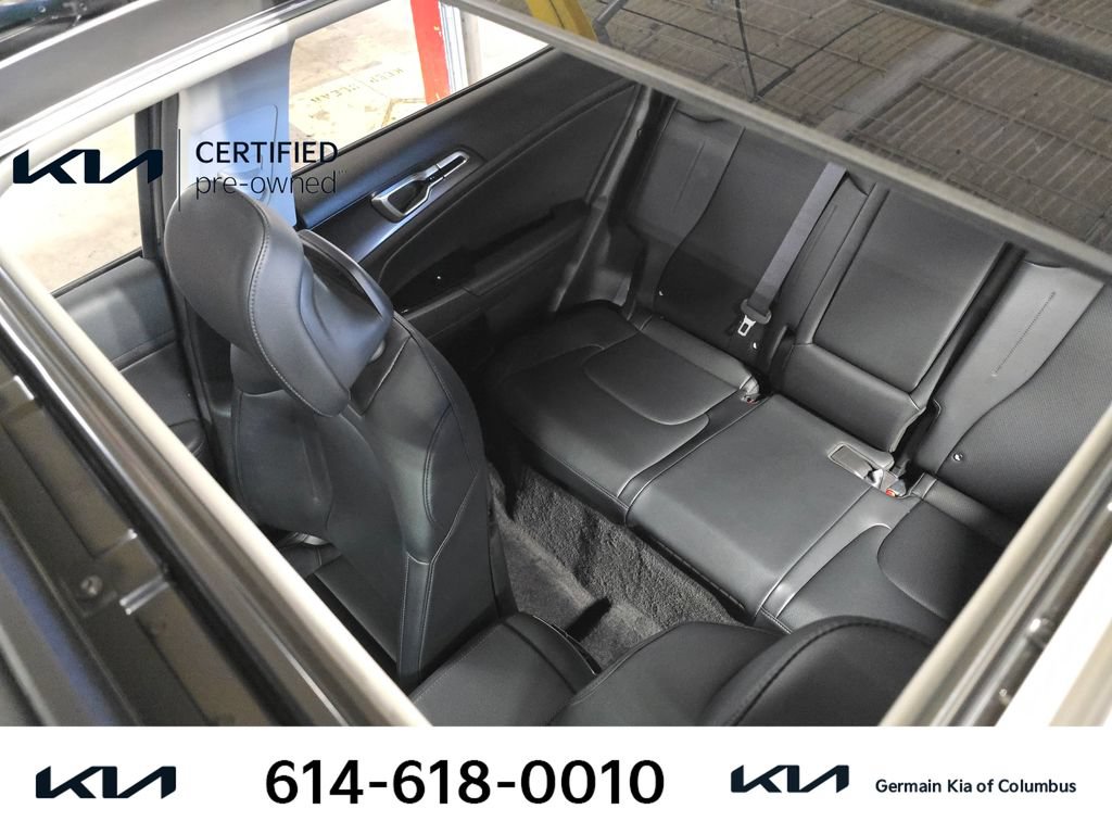Certified 2025 Kia Sportage EX w/ EX Premium Package AWD/4WD image 21