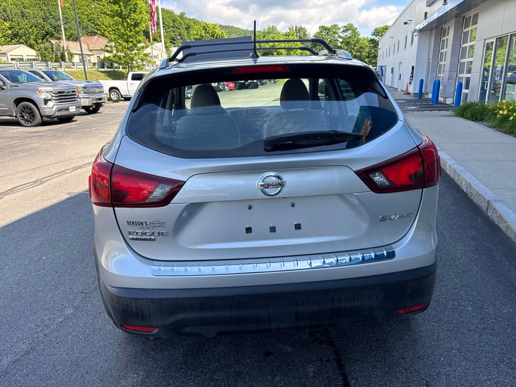 Used 2018 Nissan Rogue Sport SV w/ SV All-Weather Package AWD/4WD image 4