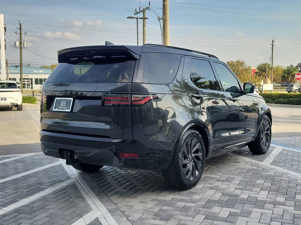 Certified 2024 Land Rover Discovery Dynamic SE AWD/4WD image 5