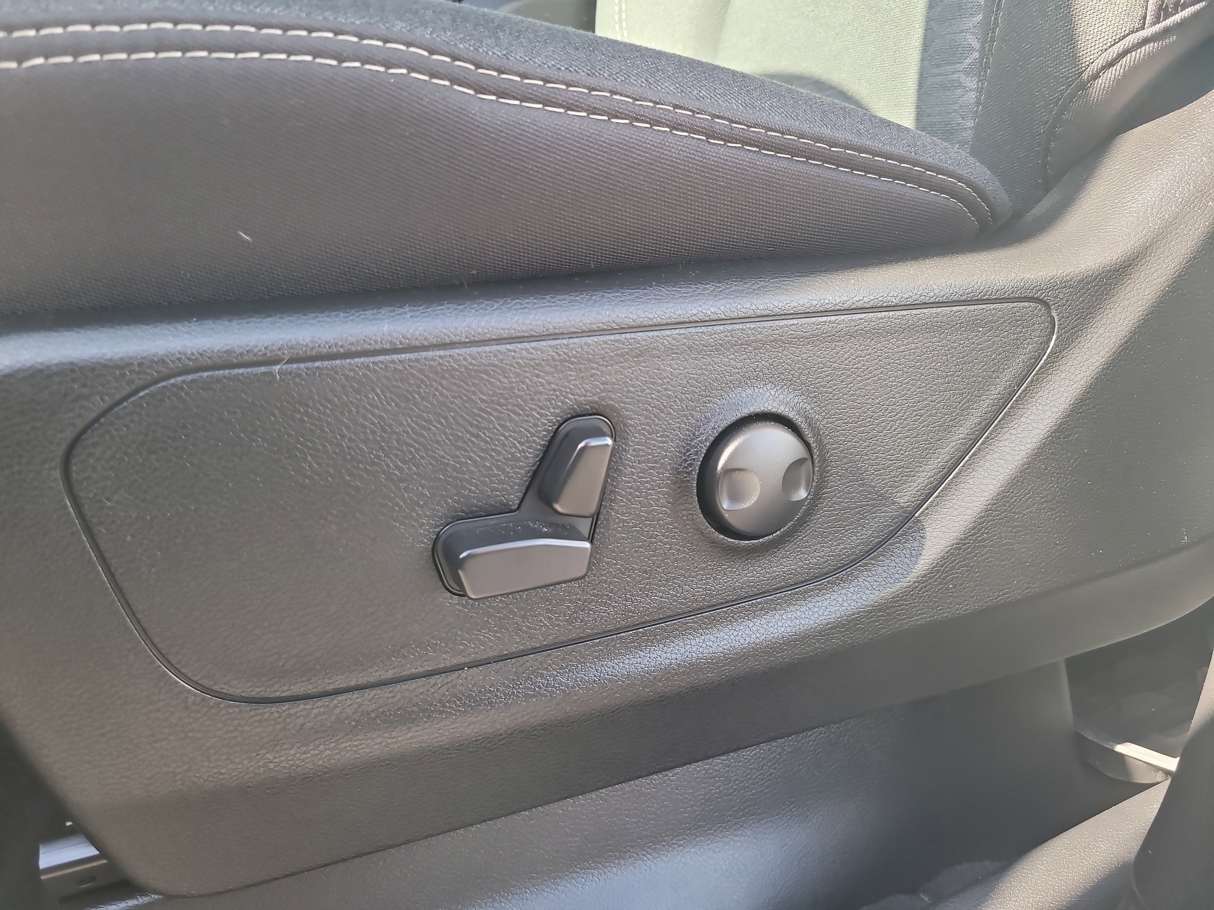 Used 2025 RAM 1500 Big Horn image 19
