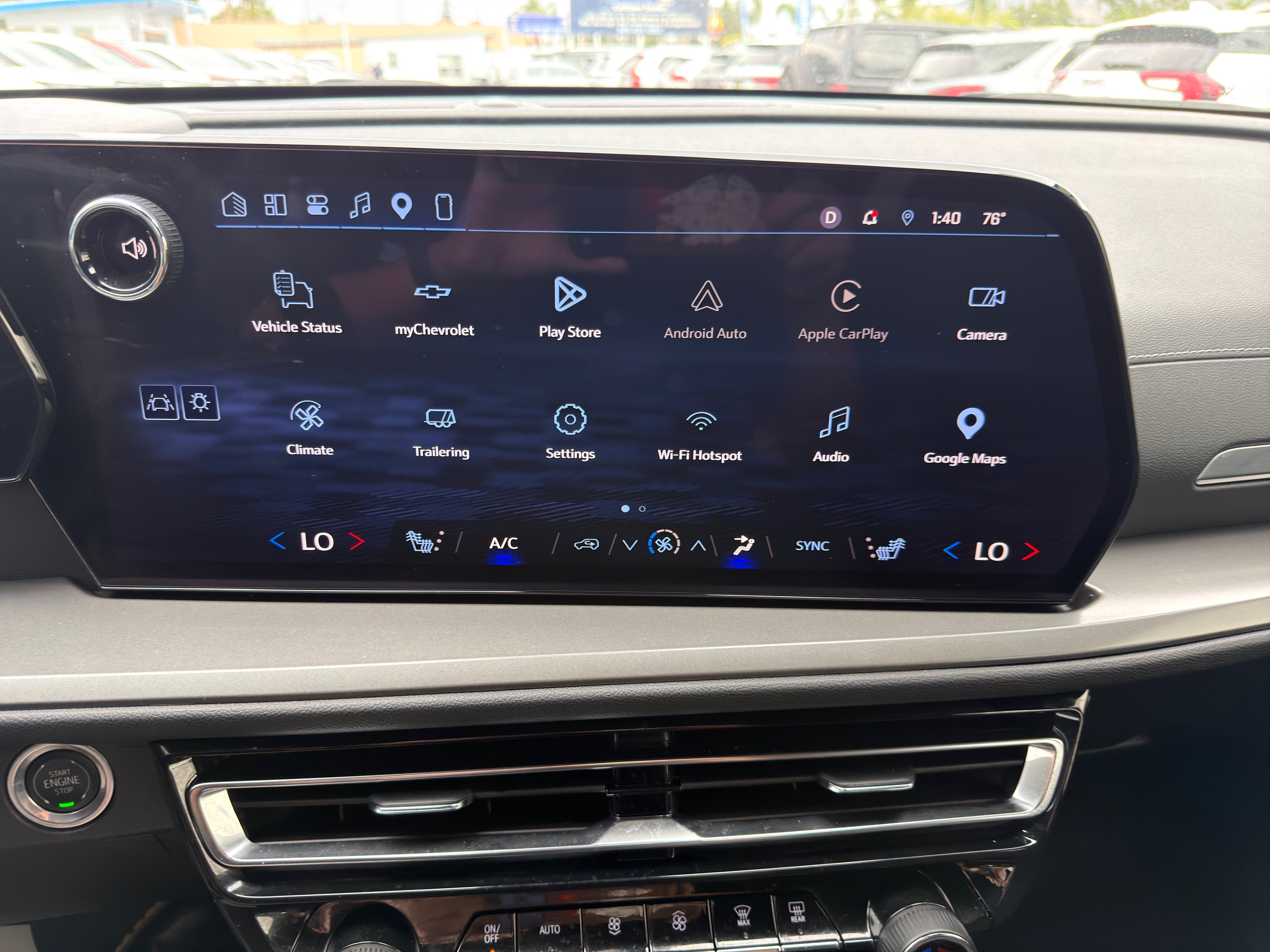 Used 2026 Chevrolet Traverse LT FWD image 32