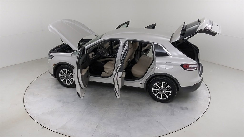 Used 2023 Lincoln Nautilus AWD w/ Premium Package image 50