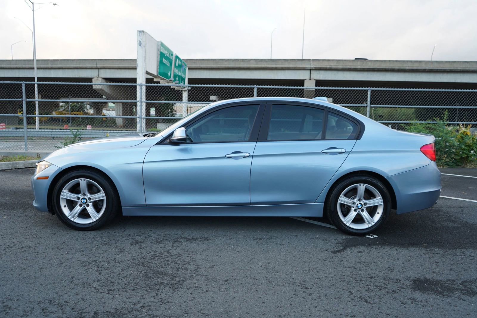 Used 2012 BMW 328i Sedan image 2