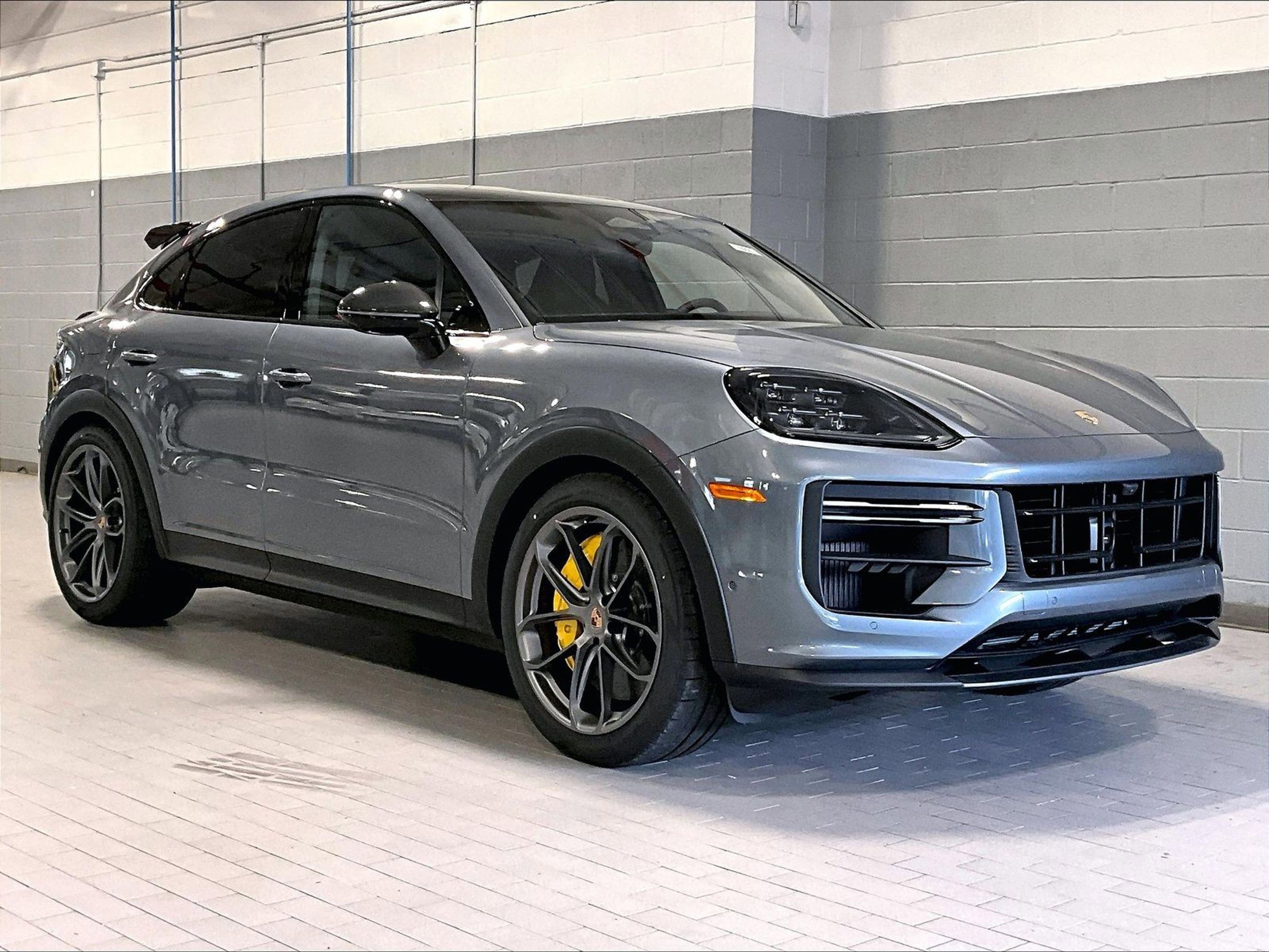 New 2026 Porsche Cayenne Turbo GT AWD/4WD image 7