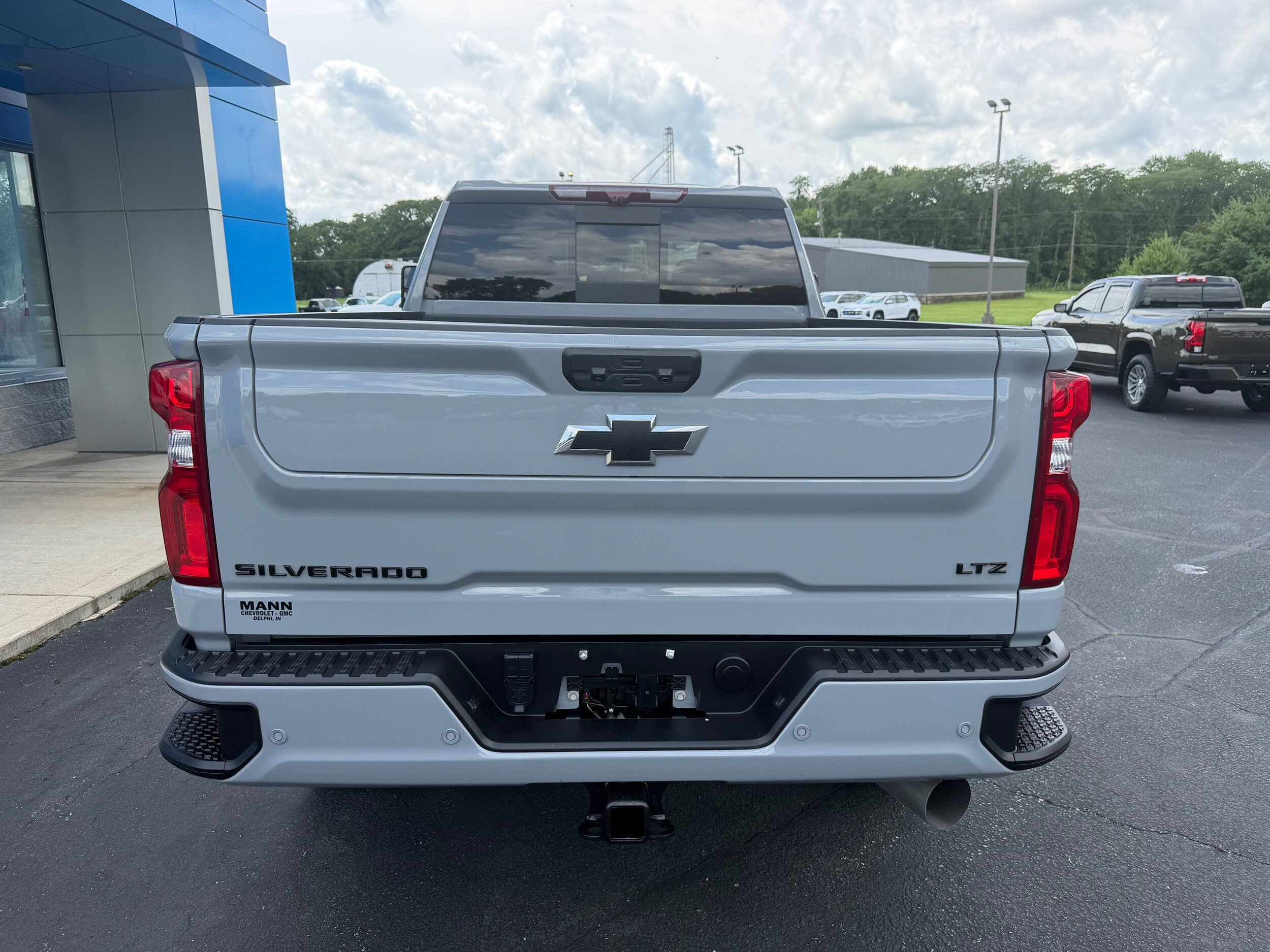 Used 2024 Chevrolet Silverado 3500 LTZ w/ LTZ Plus Package AWD/4WD image 8