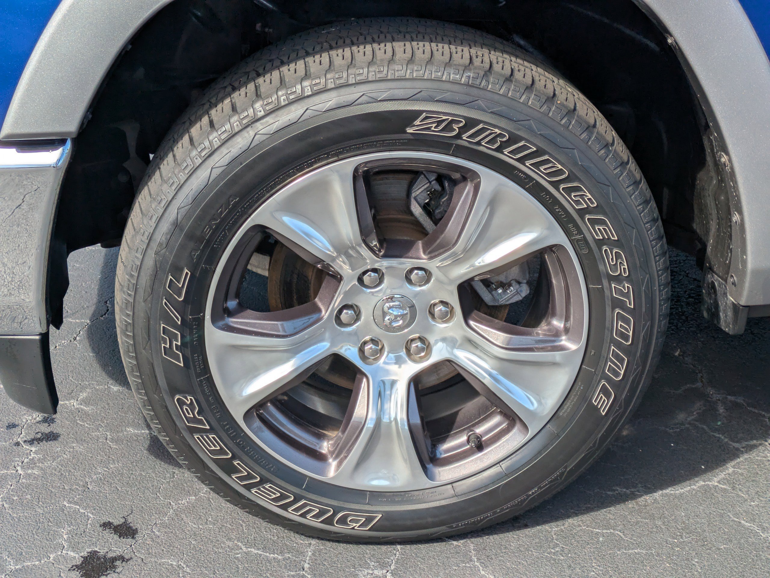 Used 2019 RAM 1500 Laramie image 9