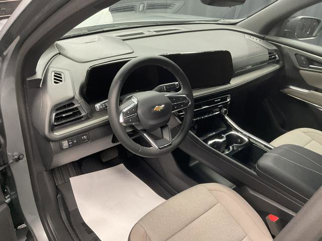 New 2026 Chevrolet Traverse LT w/ Sun and Wheel Package image 11