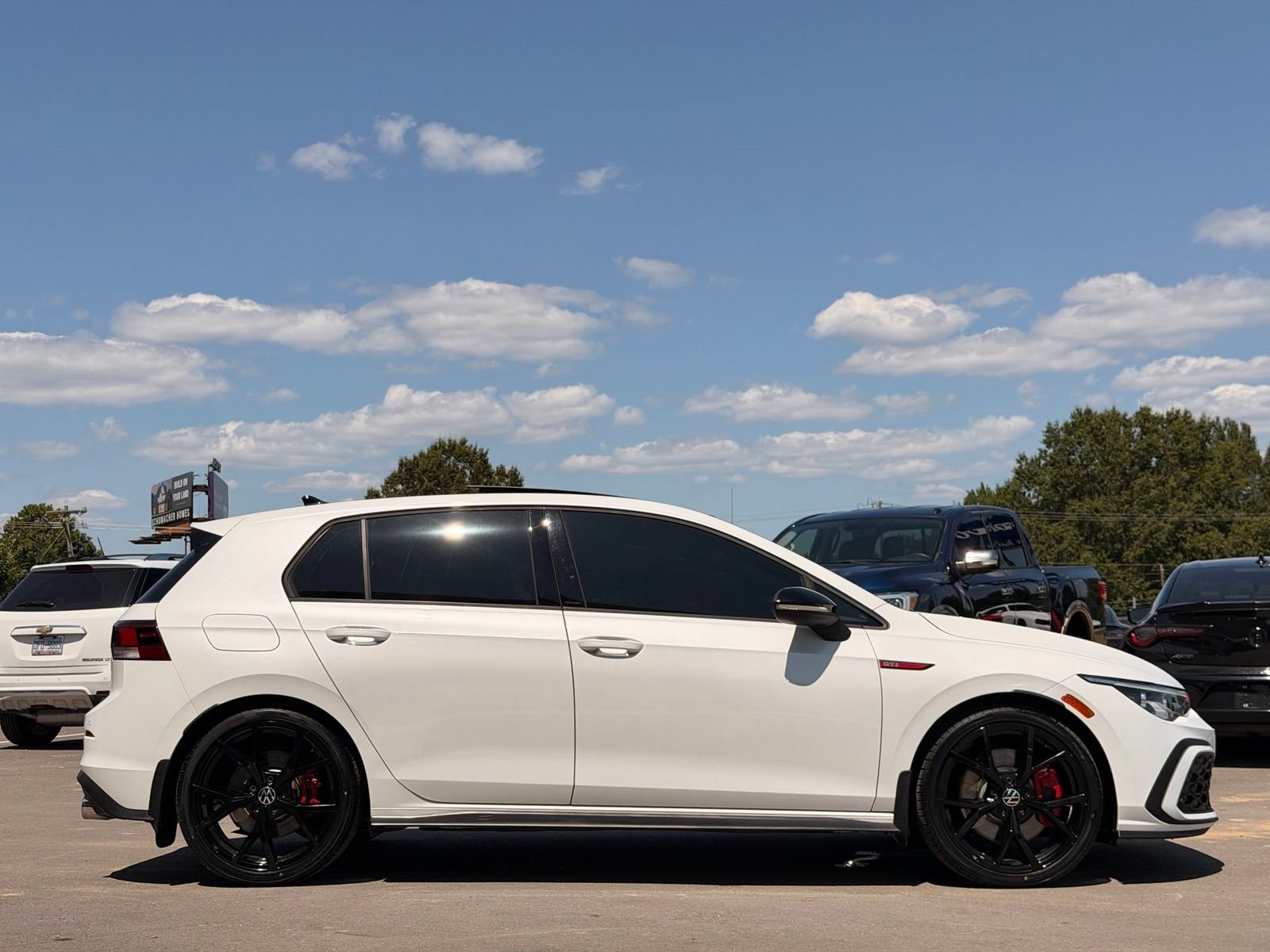 Used 2024 Volkswagen GTI SE w/ SE Leather Seats Package FWD image 11