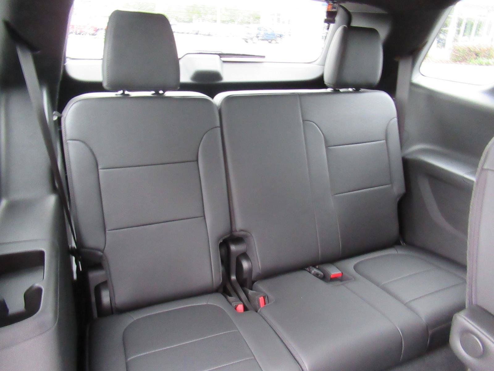 Used 2022 Chevrolet Traverse High Country FWD image 39