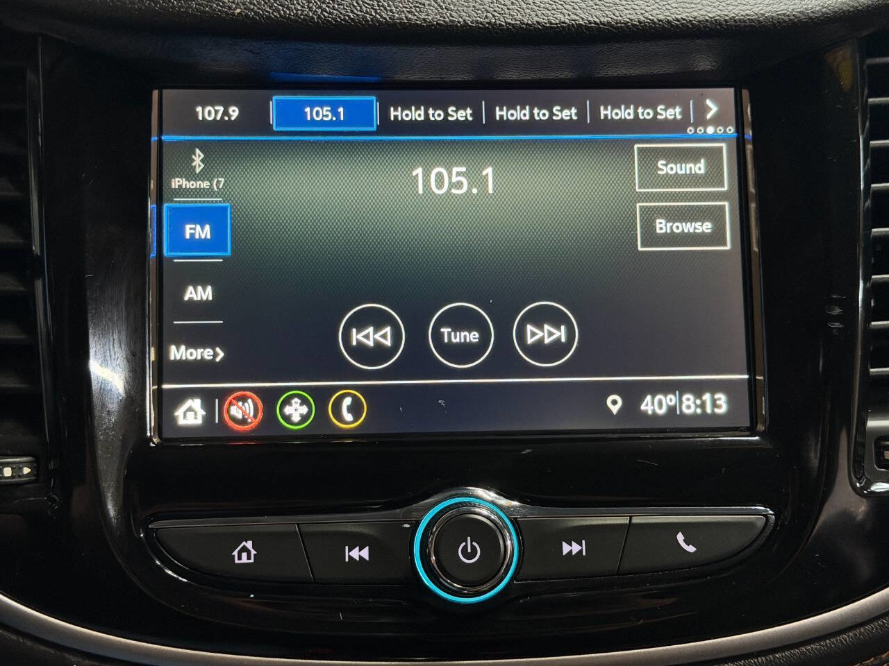 Used 2019 Chevrolet Trax LT w/ Sun & Sound Package AWD/4WD image 39