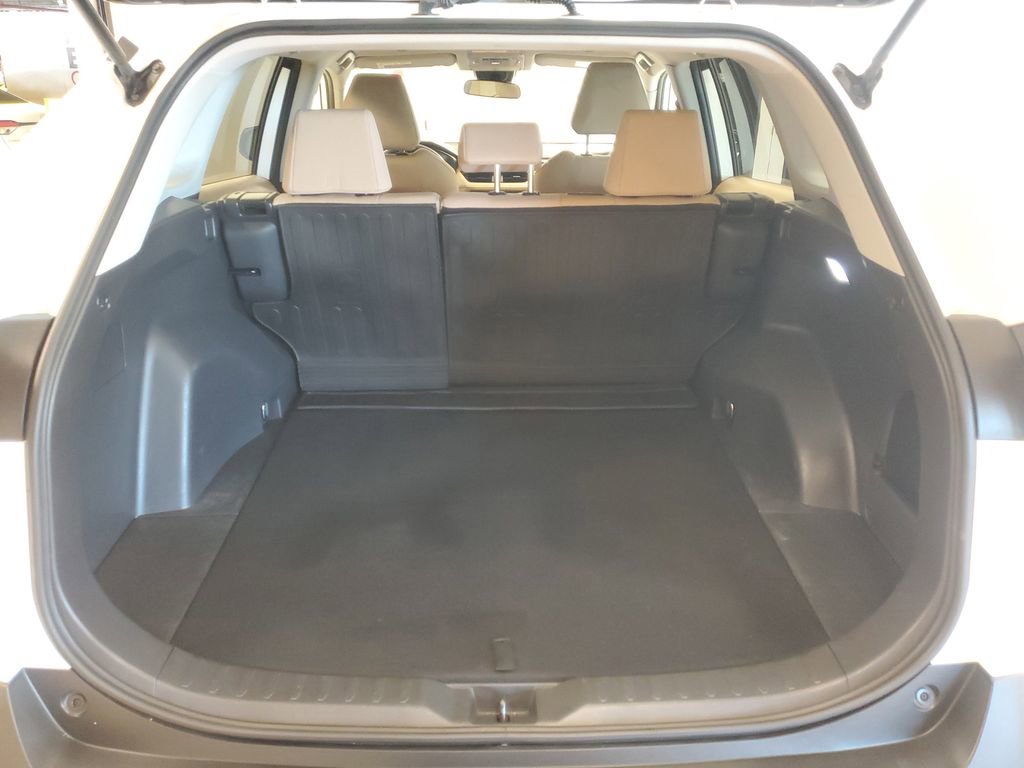 Used 2024 Toyota RAV4 LE image 8