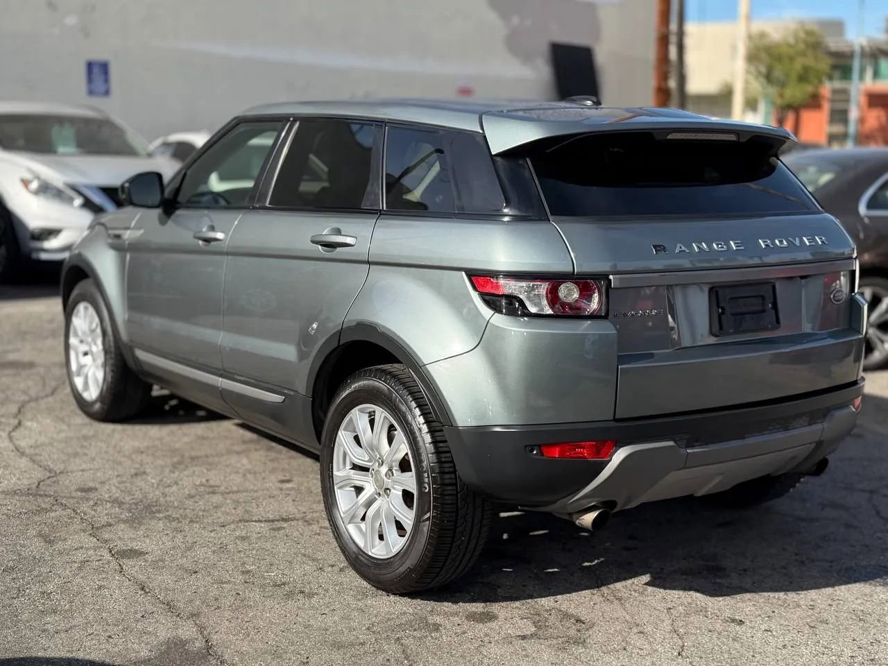 Used 2015 Land Rover Range Rover Evoque Pure image 11