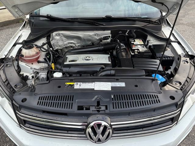 Used 2018 Volkswagen Tiguan Limited w/ Premium Package FWD image 37
