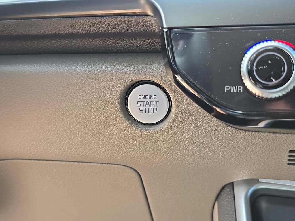 New 2027 Kia Carnival FWD image 27