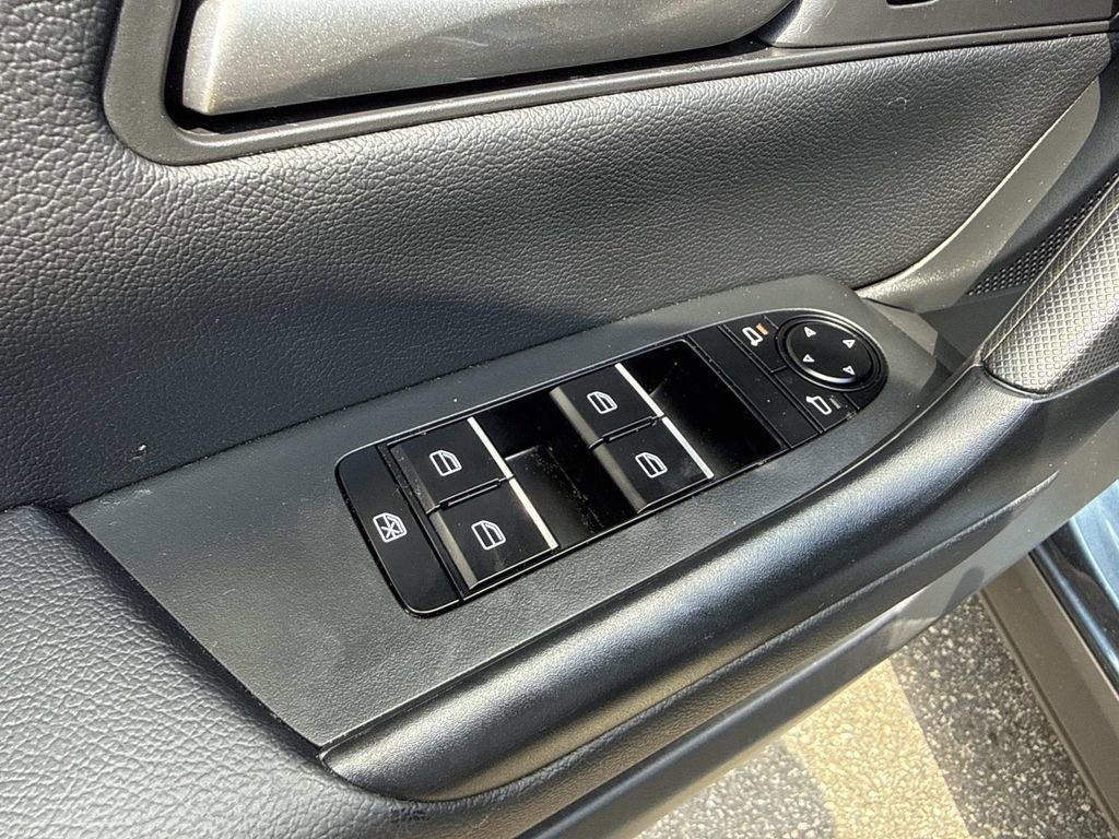 Used 2024 MAZDA CX-50 AWD 2.5 S w/ Preferred Package image 25