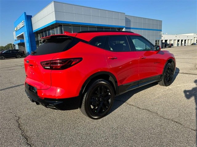 Certified 2023 Chevrolet Blazer RS w/ Driver Confidence II Package image 6